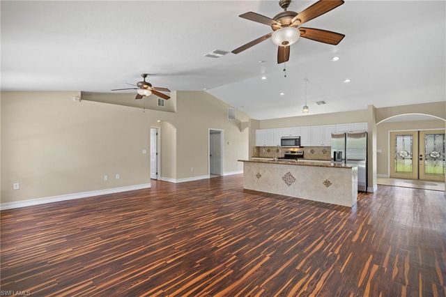 516 SW 27th ST, Cape Coral, FL 33914