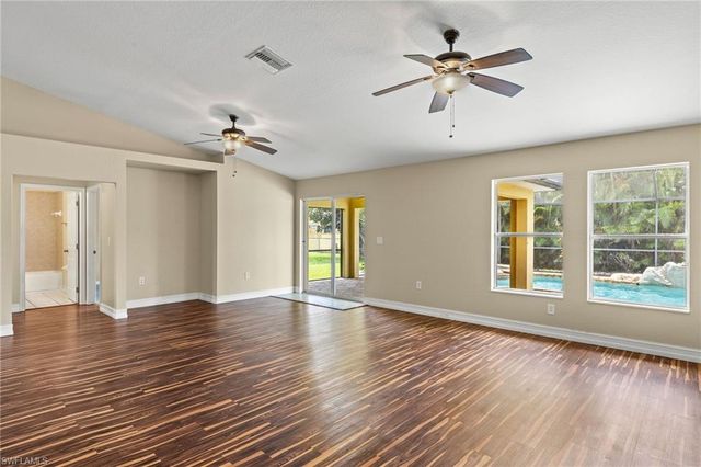 516 SW 27th ST, Cape Coral, FL 33914