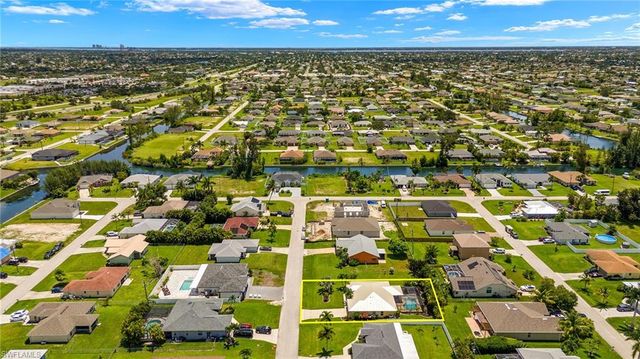 516 SW 27th ST, Cape Coral, FL 33914