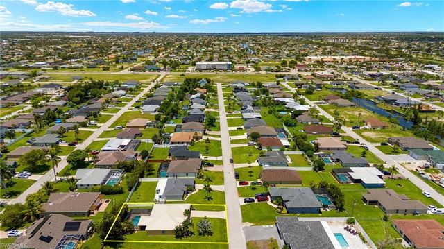 516 SW 27th ST, Cape Coral, FL 33914