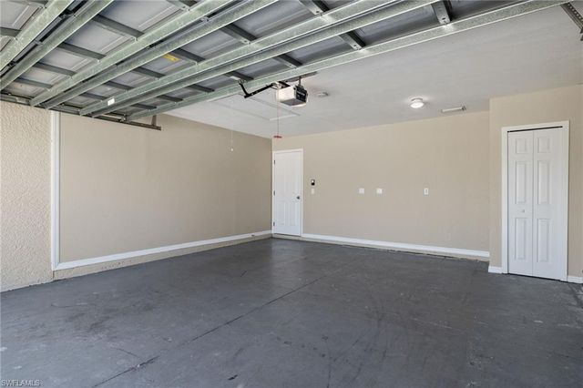 516 SW 27th ST, Cape Coral, FL 33914