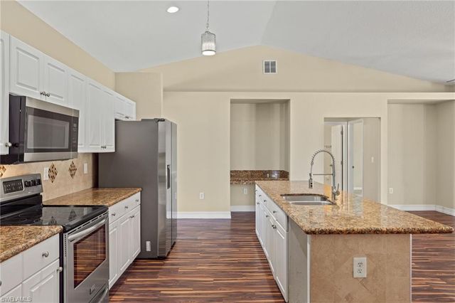 516 SW 27th ST, Cape Coral, FL 33914