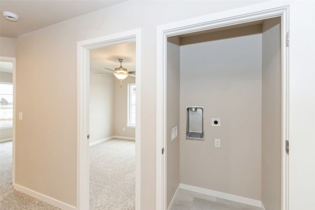 7027 Harlan Eddy Drive SW, Cedar Rapids, IA 52404