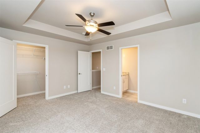 7027 Harlan Eddy Drive SW, Cedar Rapids, IA 52404