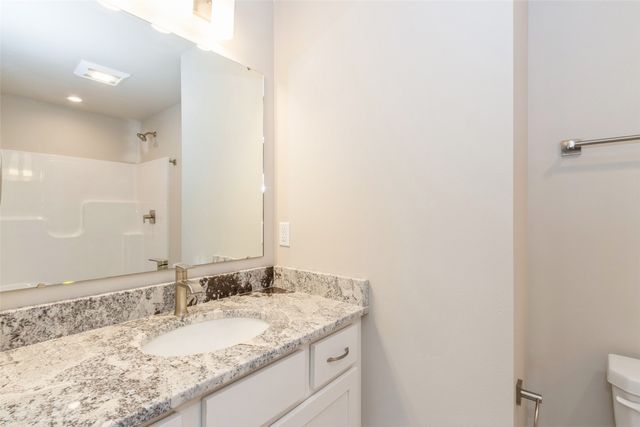 7027 Harlan Eddy Drive SW, Cedar Rapids, IA 52404