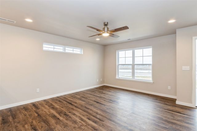 7027 Harlan Eddy Drive SW, Cedar Rapids, IA 52404