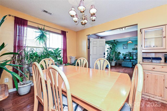 12015 Chantress Lane, Charlotte, NC 28215