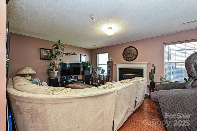 12015 Chantress Lane, Charlotte, NC 28215
