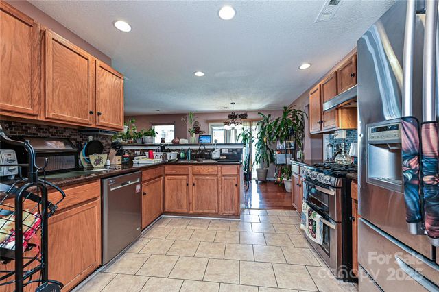 12015 Chantress Lane, Charlotte, NC 28215