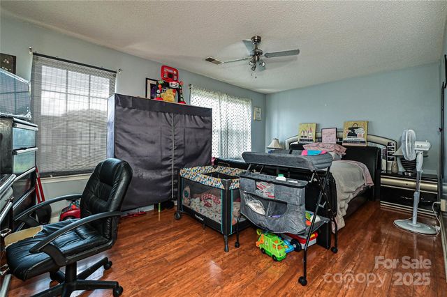12015 Chantress Lane, Charlotte, NC 28215