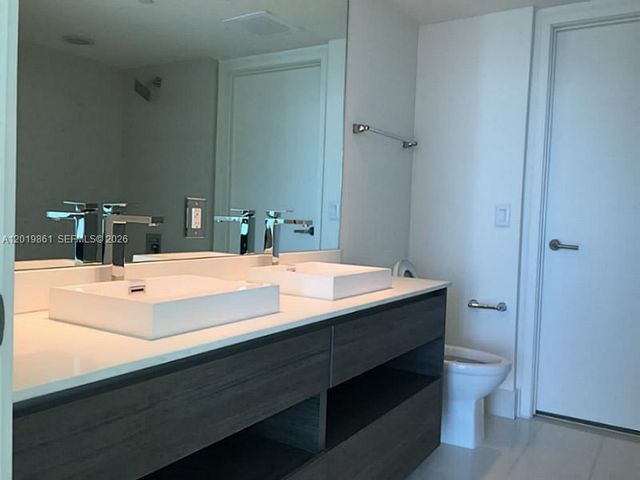1100 S MIAMI AV 3302, Miami, FL 33130