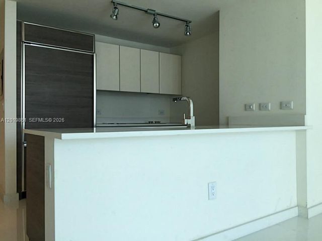 1100 S MIAMI AV 3302, Miami, FL 33130