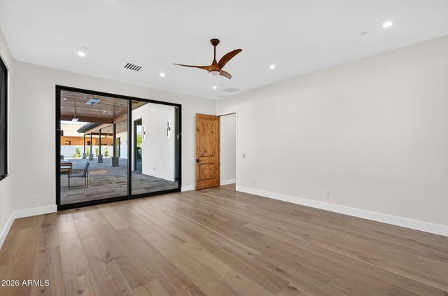 9892 E Charter Oak Road, Scottsdale, AZ 85260