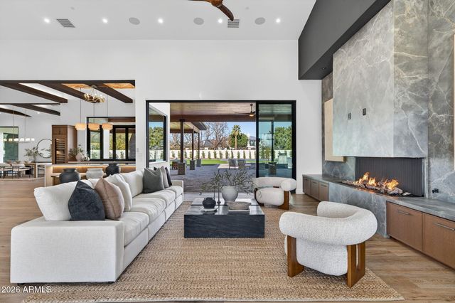 9892 E Charter Oak Road, Scottsdale, AZ 85260