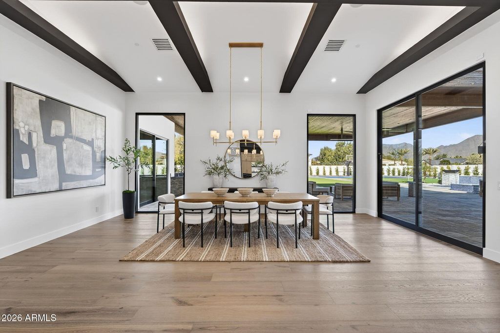 Image 24 of property listing at 9892 E CHARTER OAK Road, Scottsdale, AZ 85260