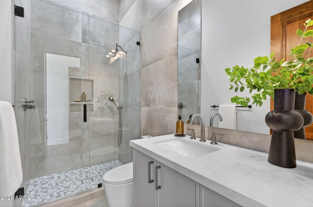 Image 28 of property listing at 9892 E CHARTER OAK Road, Scottsdale, AZ 85260