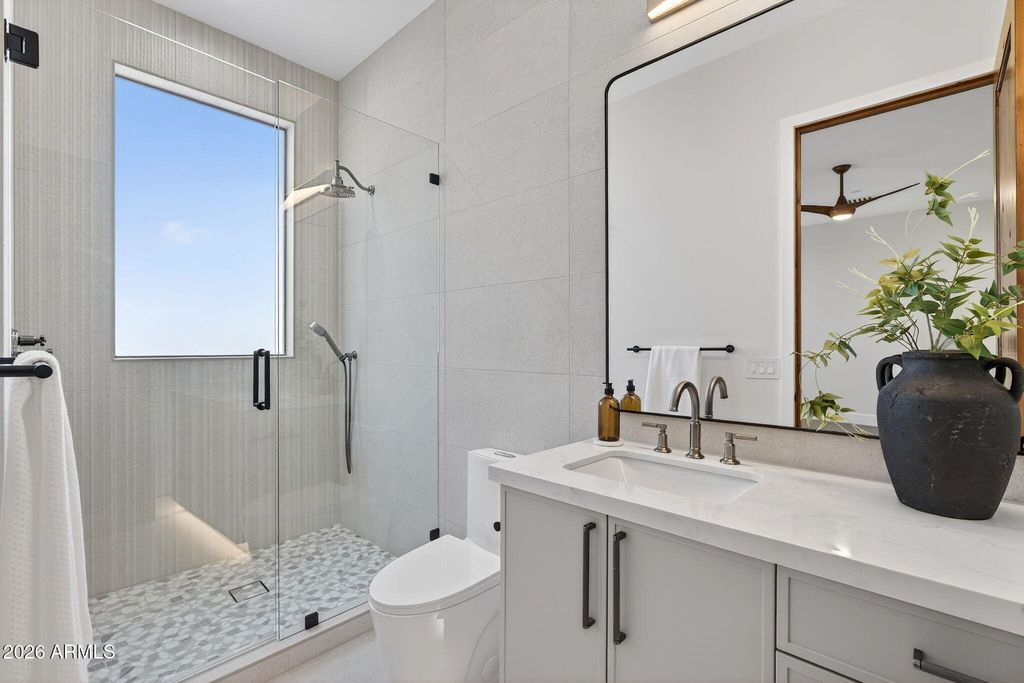 Image 43 of property listing at 9892 E CHARTER OAK Road, Scottsdale, AZ 85260