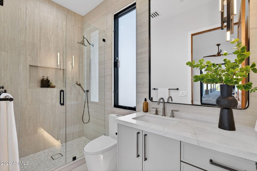 Image 55 of property listing at 9892 E CHARTER OAK Road, Scottsdale, AZ 85260