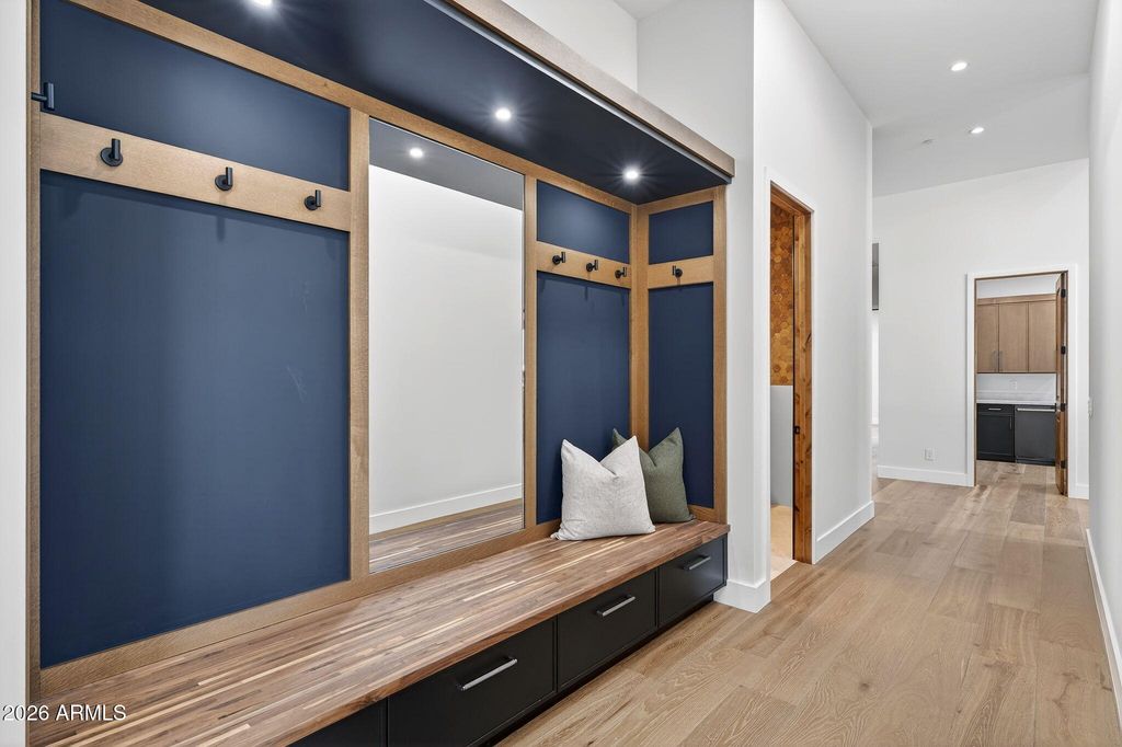 Image 57 of property listing at 9892 E CHARTER OAK Road, Scottsdale, AZ 85260