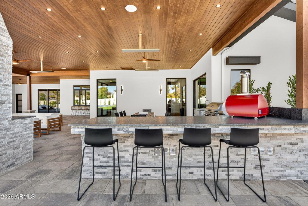 Image 79 of property listing at 9892 E CHARTER OAK Road, Scottsdale, AZ 85260