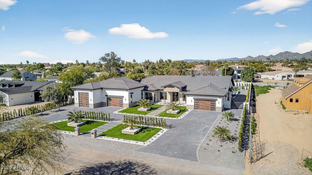 Image 90 of property listing at 9892 E CHARTER OAK Road, Scottsdale, AZ 85260