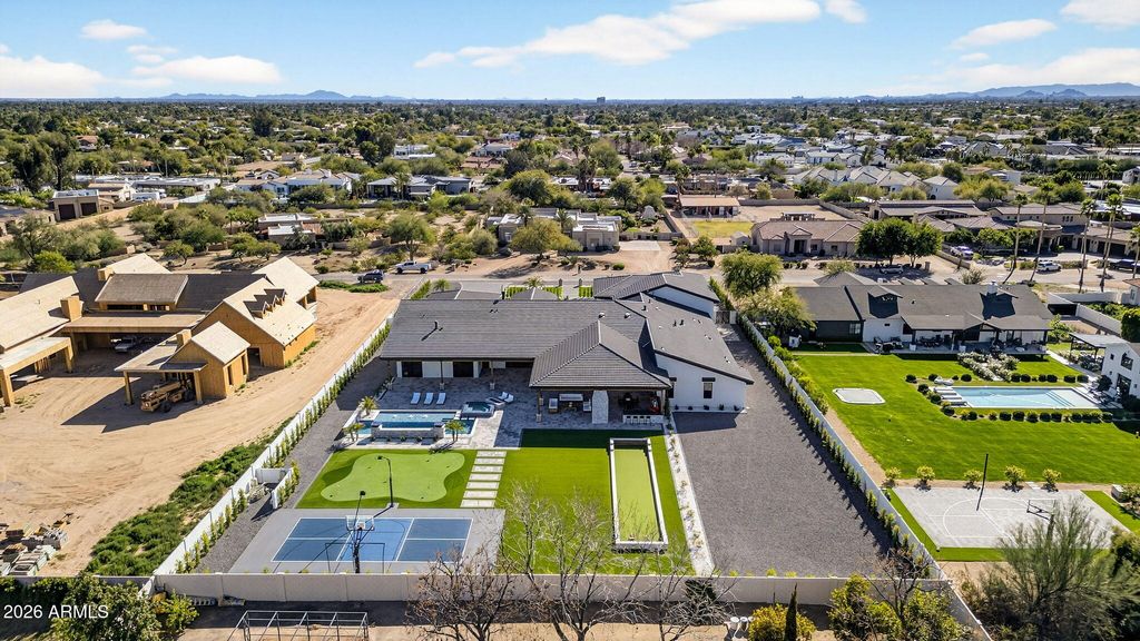 Image 92 of property listing at 9892 E CHARTER OAK Road, Scottsdale, AZ 85260