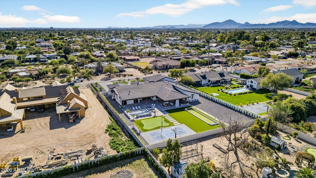 Image 93 of property listing at 9892 E CHARTER OAK Road, Scottsdale, AZ 85260