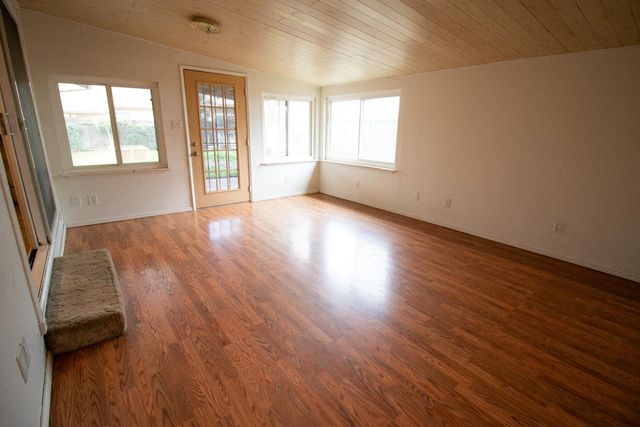 209 Ridge Dr, Lodi, CA 95240