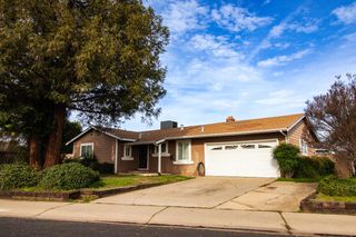 209 Ridge Dr, Lodi, CA 95240