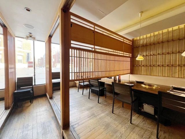 1002 Beacon St, Brookline, MA 02446