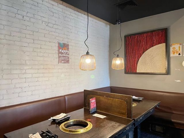 1002 Beacon St, Brookline, MA 02446