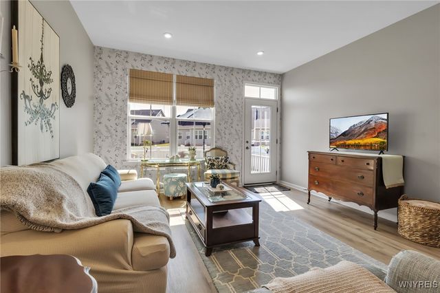 195 Stonebridge Road, Grand Island, NY 14072