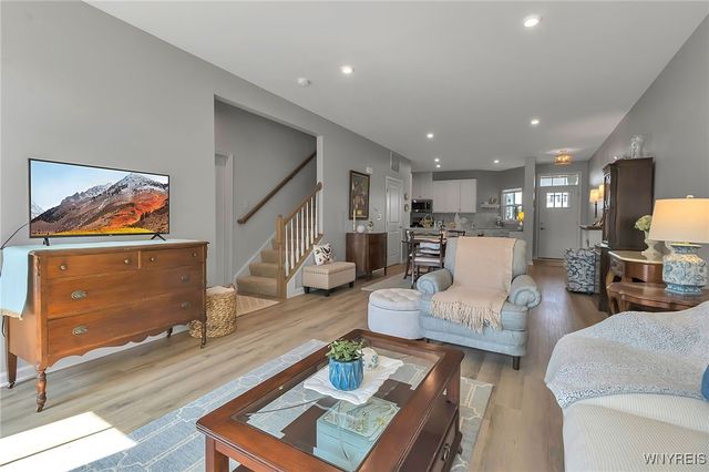 195 Stonebridge Road, Grand Island, NY 14072