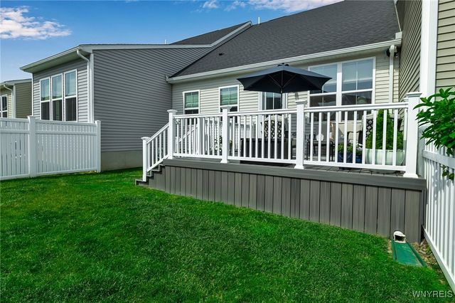 195 Stonebridge Road, Grand Island, NY 14072