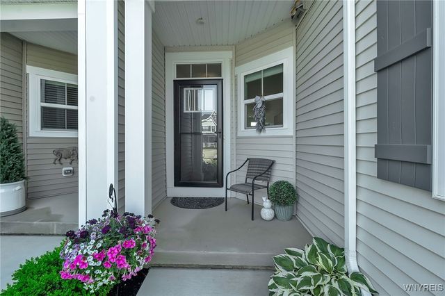 195 Stonebridge Road, Grand Island, NY 14072