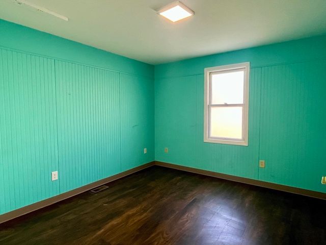 42 Arland Dr, Southbridge, MA 01550