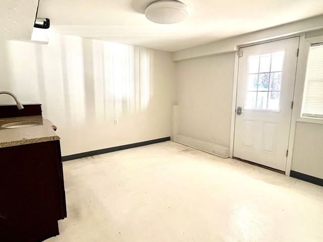 42 Arland Dr, Southbridge, MA 01550