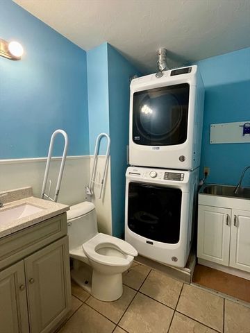 42 Arland Dr, Southbridge, MA 01550