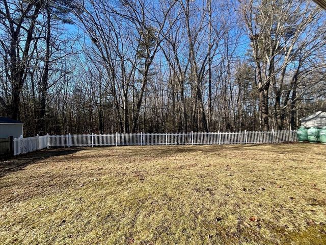 42 Arland Dr, Southbridge, MA 01550