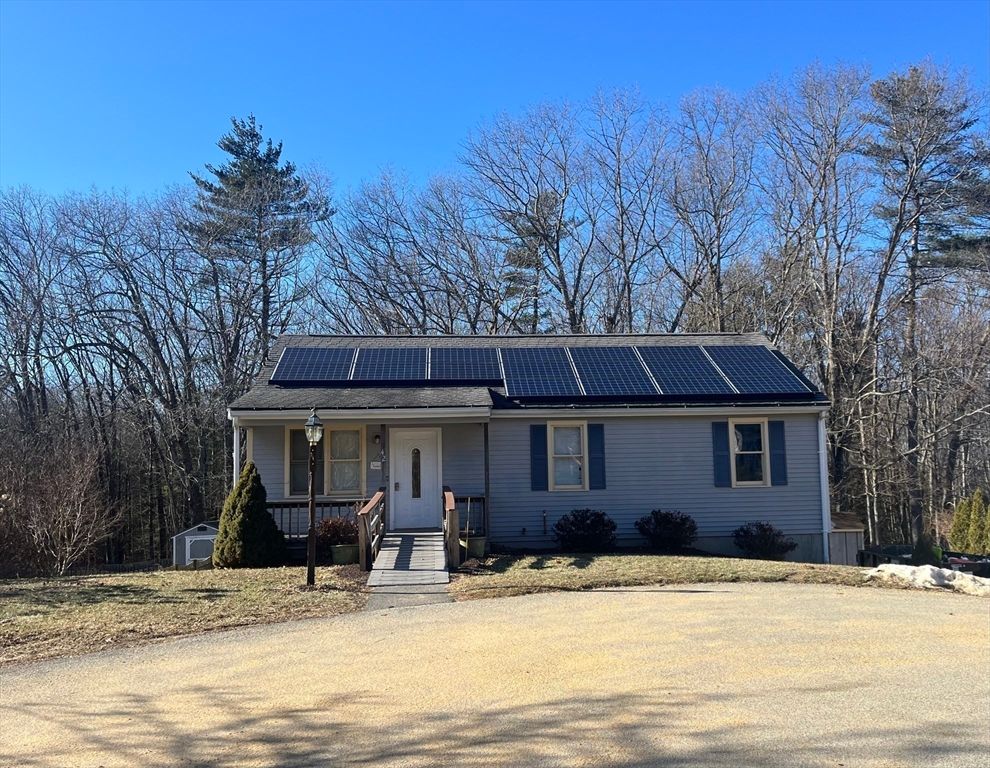 42 Arland Dr, Southbridge, MA 01550