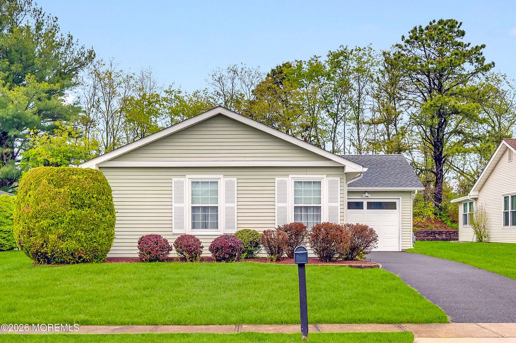 67 Greenbriar Boulevard 67, Brick, NJ 08724