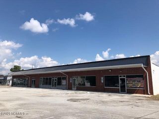 208 Henderson Drive, Jacksonville, NC 28540