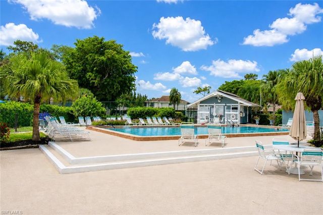 5837 Queen Elizabeth WAY 3, Fort Myers, FL 33907