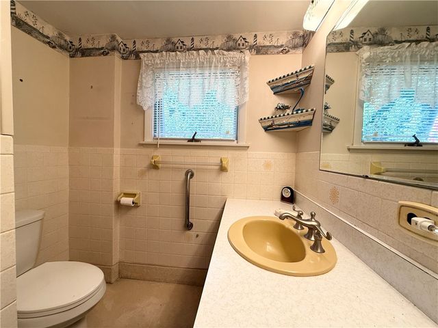 71 Oxford Street, Bradford City, PA 16701