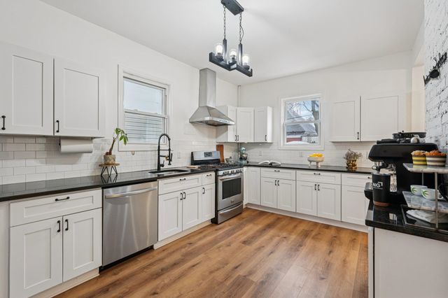 31 47TH ST, Weehawken, NJ 07086