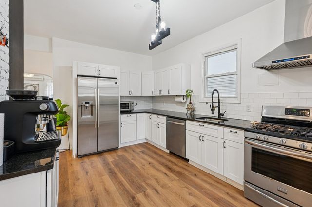 31 47TH ST, Weehawken, NJ 07086