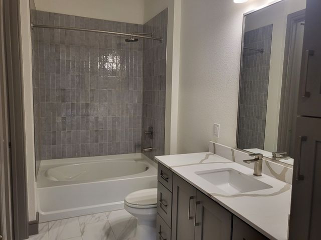 2700 Old Denton Road 4447, Carrollton, TX 75007