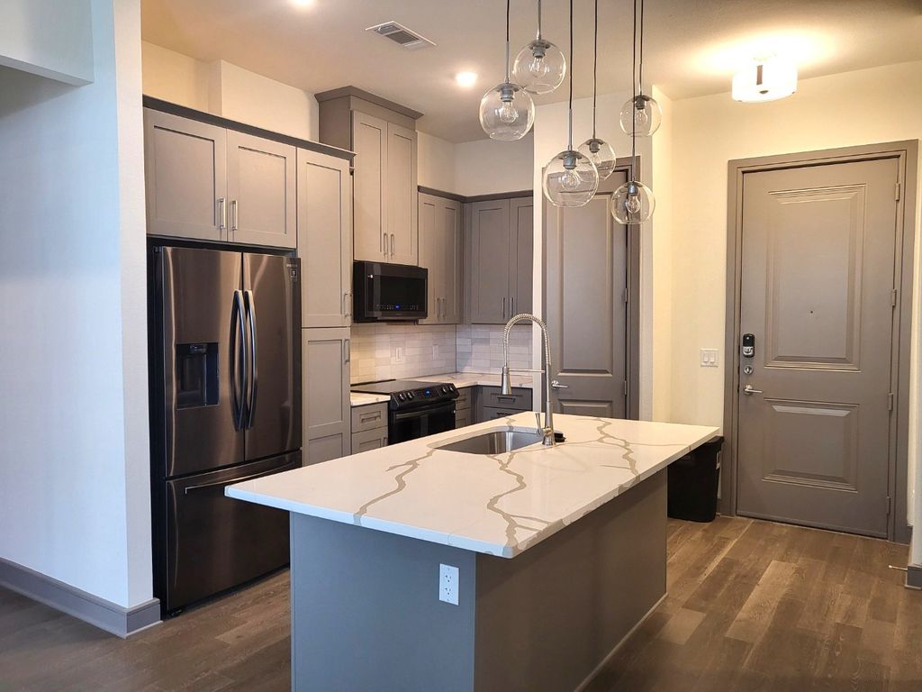2700 Old Denton Road 4447, Carrollton, TX 75007