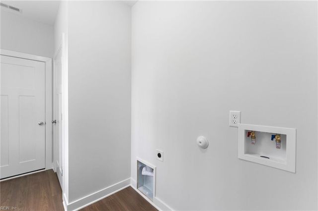8978 Marlfield RD, Gloucester, VA 23061