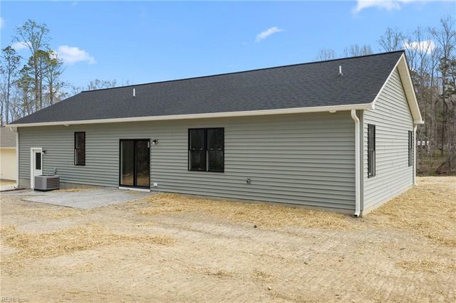 8978 Marlfield RD, Gloucester, VA 23061